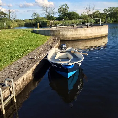 Mobilheim Im Amazonas Camp - Viel Platz Und Komfort * Loitz
