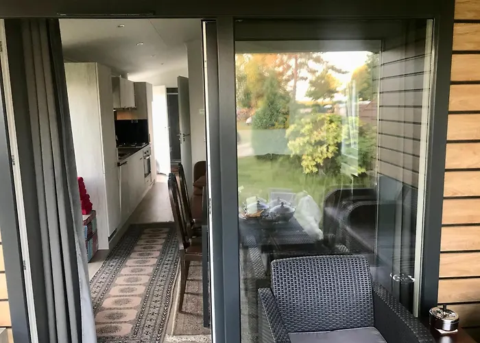 Campingplads Mobilheim Im Amazonas Camp - Viel Platz Und Komfort *